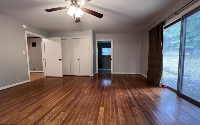 3329 Collins Ferry Road, Morgantown, West Virginia 26505, 4 Bedrooms Bedrooms, 11 Rooms Rooms,4 BathroomsBathrooms,Residential Rentals,For Rent,Collins Ferry,10164417