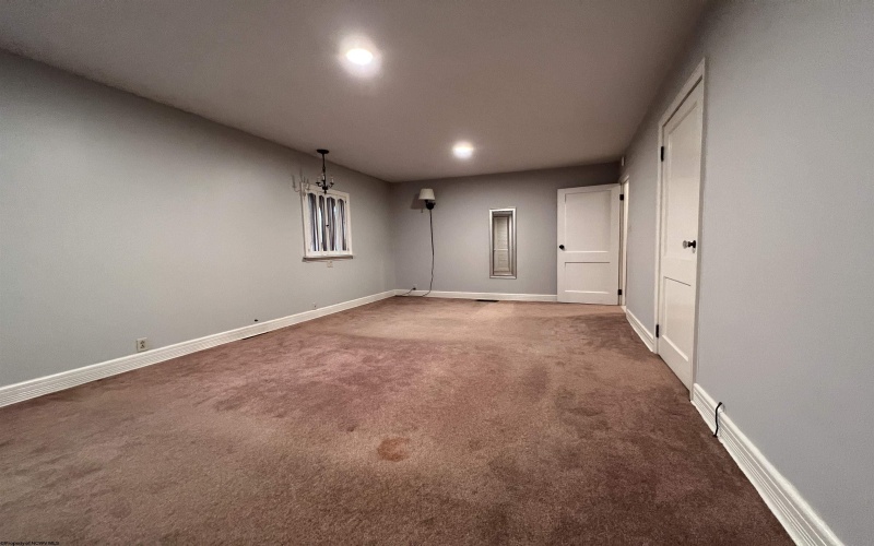 3329 Collins Ferry Road, Morgantown, West Virginia 26505, 4 Bedrooms Bedrooms, 11 Rooms Rooms,4 BathroomsBathrooms,Residential Rentals,For Rent,Collins Ferry,10164417