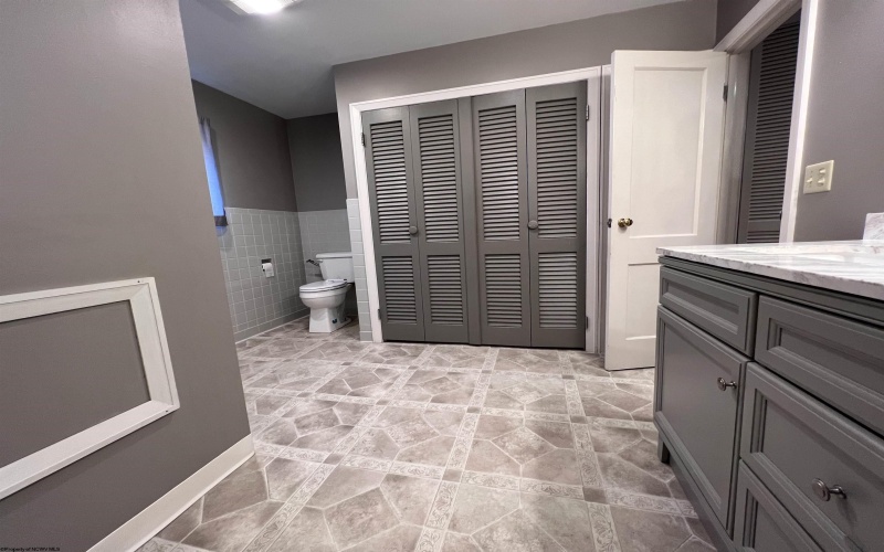 3329 Collins Ferry Road, Morgantown, West Virginia 26505, 4 Bedrooms Bedrooms, 11 Rooms Rooms,4 BathroomsBathrooms,Residential Rentals,For Rent,Collins Ferry,10164417