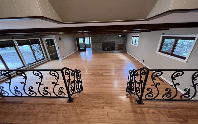 3329 Collins Ferry Road, Morgantown, West Virginia 26505, 4 Bedrooms Bedrooms, 11 Rooms Rooms,4 BathroomsBathrooms,Residential Rentals,For Rent,Collins Ferry,10164417