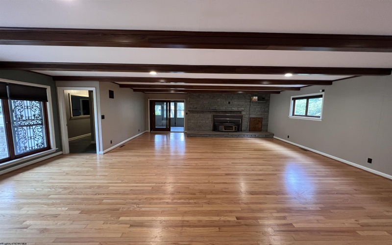 3329 Collins Ferry Road, Morgantown, West Virginia 26505, 4 Bedrooms Bedrooms, 11 Rooms Rooms,4 BathroomsBathrooms,Residential Rentals,For Rent,Collins Ferry,10164417