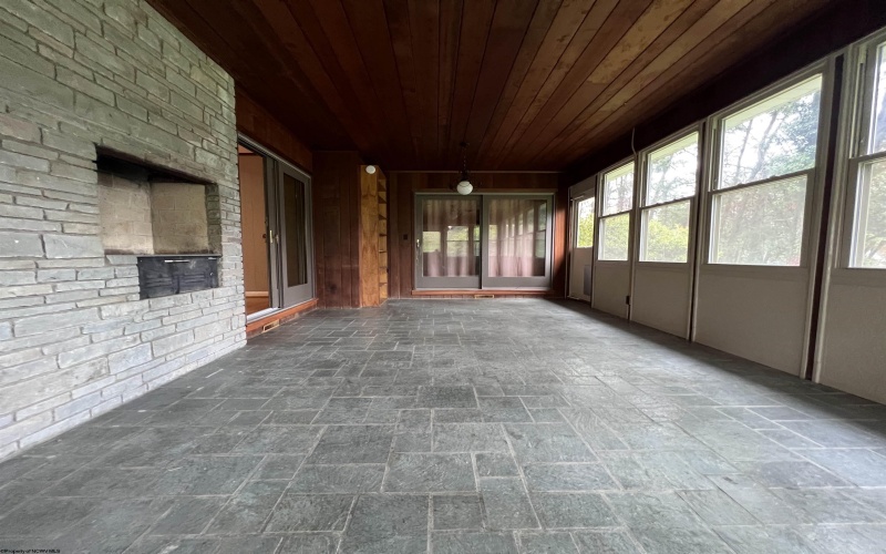 3329 Collins Ferry Road, Morgantown, West Virginia 26505, 4 Bedrooms Bedrooms, 11 Rooms Rooms,4 BathroomsBathrooms,Residential Rentals,For Rent,Collins Ferry,10164417