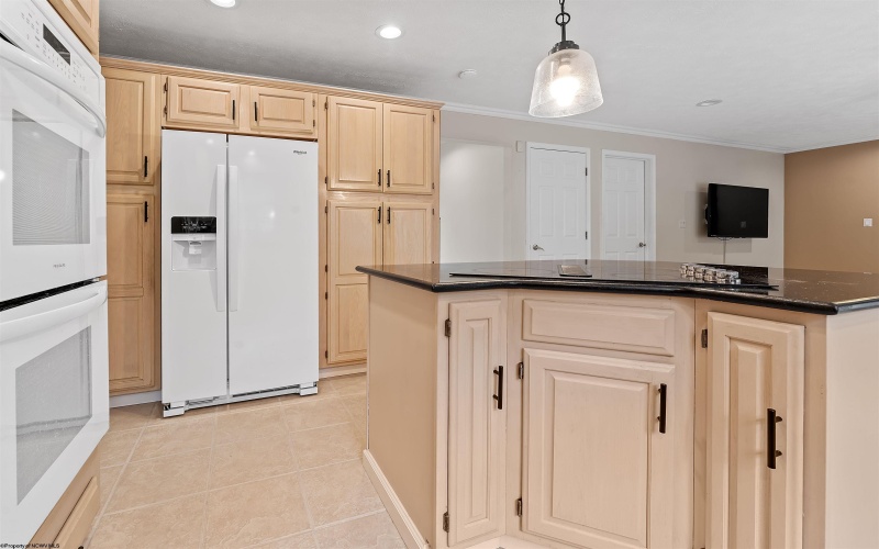 4673 Shadyside Lane, Morgantown, West Virginia 26508, 5 Bedrooms Bedrooms, 10 Rooms Rooms,4 BathroomsBathrooms,Residential Rentals,For Rent,Shadyside,10164421