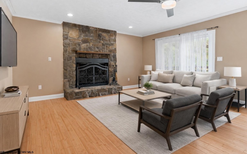 4673 Shadyside Lane, Morgantown, West Virginia 26508, 5 Bedrooms Bedrooms, 10 Rooms Rooms,4 BathroomsBathrooms,Residential Rentals,For Rent,Shadyside,10164421