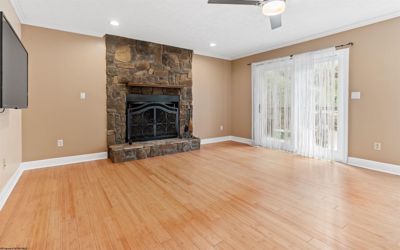 4673 Shadyside Lane, Morgantown, West Virginia 26508, 5 Bedrooms Bedrooms, 10 Rooms Rooms,4 BathroomsBathrooms,Residential Rentals,For Rent,Shadyside,10164421