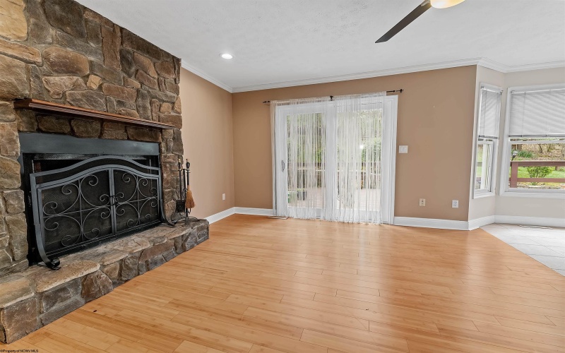 4673 Shadyside Lane, Morgantown, West Virginia 26508, 5 Bedrooms Bedrooms, 10 Rooms Rooms,4 BathroomsBathrooms,Residential Rentals,For Rent,Shadyside,10164421