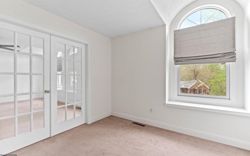 4673 Shadyside Lane, Morgantown, West Virginia 26508, 5 Bedrooms Bedrooms, 10 Rooms Rooms,4 BathroomsBathrooms,Residential Rentals,For Rent,Shadyside,10164421