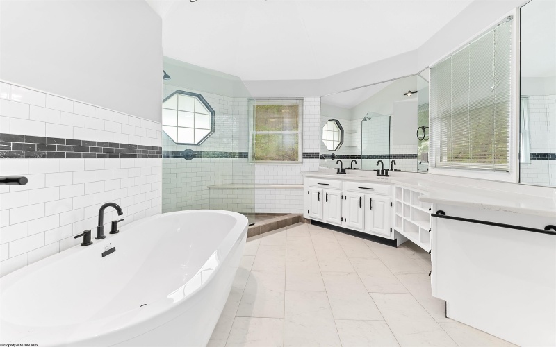 4673 Shadyside Lane, Morgantown, West Virginia 26508, 5 Bedrooms Bedrooms, 10 Rooms Rooms,4 BathroomsBathrooms,Residential Rentals,For Rent,Shadyside,10164421