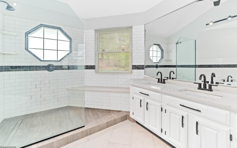 4673 Shadyside Lane, Morgantown, West Virginia 26508, 5 Bedrooms Bedrooms, 10 Rooms Rooms,4 BathroomsBathrooms,Residential Rentals,For Rent,Shadyside,10164421