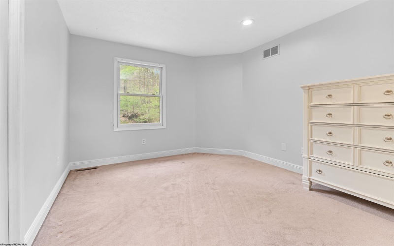 4673 Shadyside Lane, Morgantown, West Virginia 26508, 5 Bedrooms Bedrooms, 10 Rooms Rooms,4 BathroomsBathrooms,Residential Rentals,For Rent,Shadyside,10164421