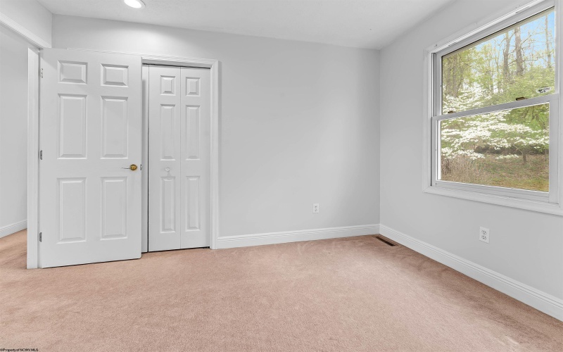 4673 Shadyside Lane, Morgantown, West Virginia 26508, 5 Bedrooms Bedrooms, 10 Rooms Rooms,4 BathroomsBathrooms,Residential Rentals,For Rent,Shadyside,10164421