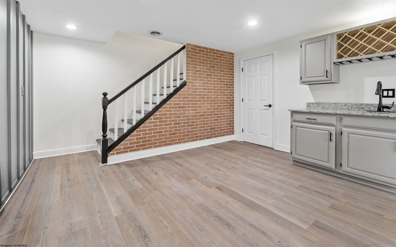 4673 Shadyside Lane, Morgantown, West Virginia 26508, 5 Bedrooms Bedrooms, 10 Rooms Rooms,4 BathroomsBathrooms,Residential Rentals,For Rent,Shadyside,10164421