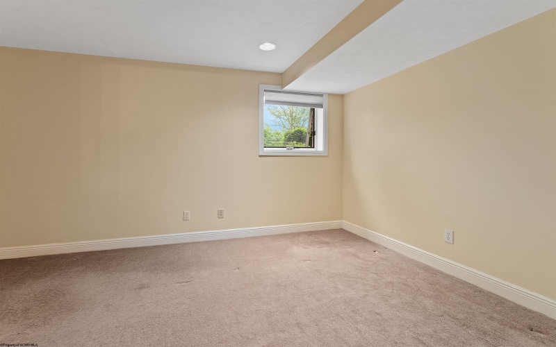 4673 Shadyside Lane, Morgantown, West Virginia 26508, 5 Bedrooms Bedrooms, 10 Rooms Rooms,4 BathroomsBathrooms,Residential Rentals,For Rent,Shadyside,10164421