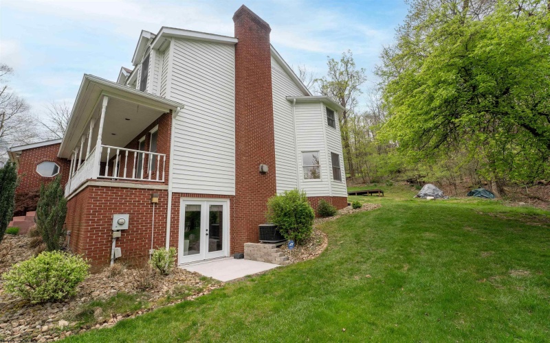 4673 Shadyside Lane, Morgantown, West Virginia 26508, 5 Bedrooms Bedrooms, 10 Rooms Rooms,4 BathroomsBathrooms,Residential Rentals,For Rent,Shadyside,10164421