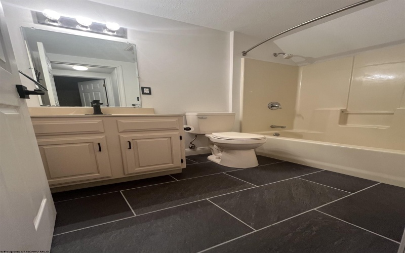 4673 Shadyside Lane, Morgantown, West Virginia 26508, 5 Bedrooms Bedrooms, 10 Rooms Rooms,4 BathroomsBathrooms,Residential Rentals,For Rent,Shadyside,10164421