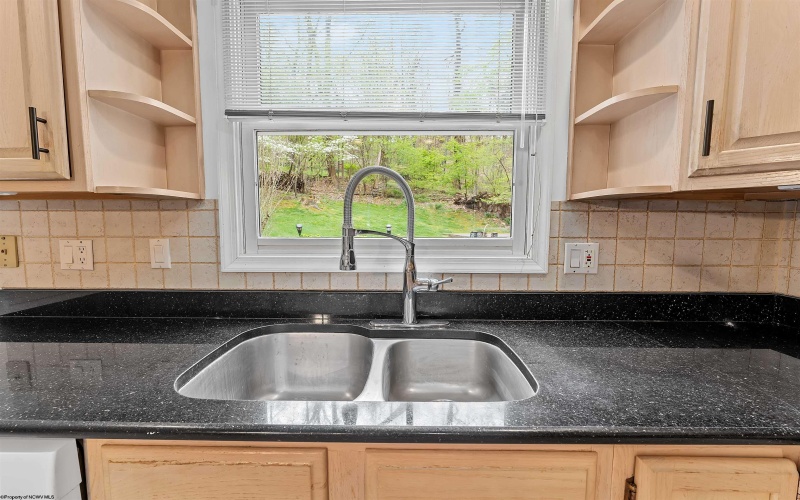 4673 Shadyside Lane, Morgantown, West Virginia 26508, 5 Bedrooms Bedrooms, 10 Rooms Rooms,4 BathroomsBathrooms,Residential Rentals,For Rent,Shadyside,10164421