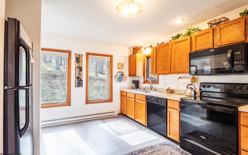 699 Ridge Road, Davis, West Virginia 26260, 4 Bedrooms Bedrooms, 7 Rooms Rooms,4 BathroomsBathrooms,Single Family Detached,For Sale,Ridge,10164432