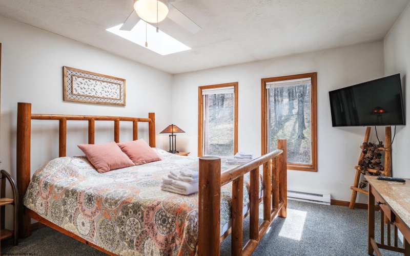 699 Ridge Road, Davis, West Virginia 26260, 4 Bedrooms Bedrooms, 7 Rooms Rooms,4 BathroomsBathrooms,Single Family Detached,For Sale,Ridge,10164432