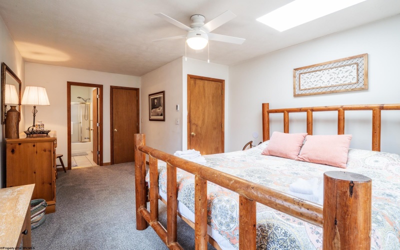 699 Ridge Road, Davis, West Virginia 26260, 4 Bedrooms Bedrooms, 7 Rooms Rooms,4 BathroomsBathrooms,Single Family Detached,For Sale,Ridge,10164432