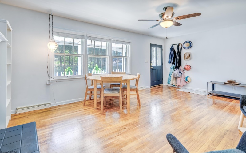 525 Woodhaven Drive, Morgantown, West Virginia 26505, 3 Bedrooms Bedrooms, 8 Rooms Rooms,2 BathroomsBathrooms,Single Family Detached,For Sale,Woodhaven,10164429