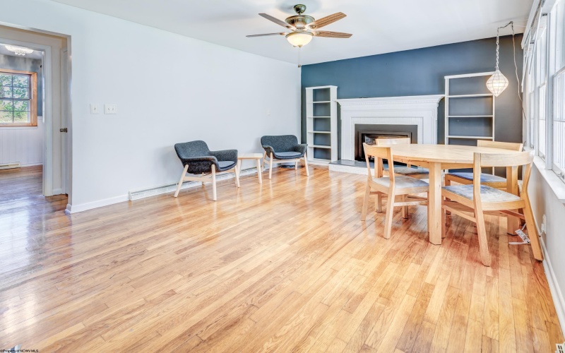 525 Woodhaven Drive, Morgantown, West Virginia 26505, 3 Bedrooms Bedrooms, 8 Rooms Rooms,2 BathroomsBathrooms,Single Family Detached,For Sale,Woodhaven,10164429