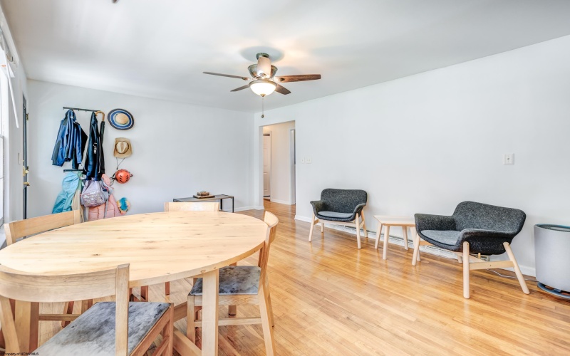 525 Woodhaven Drive, Morgantown, West Virginia 26505, 3 Bedrooms Bedrooms, 8 Rooms Rooms,2 BathroomsBathrooms,Single Family Detached,For Sale,Woodhaven,10164429