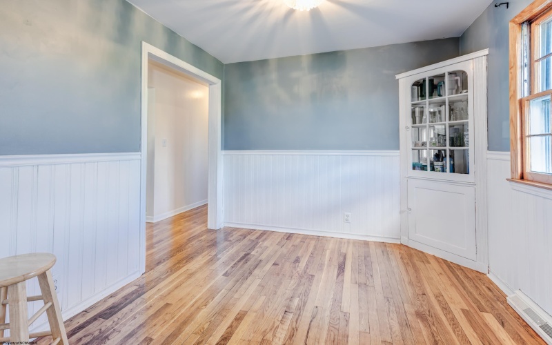 525 Woodhaven Drive, Morgantown, West Virginia 26505, 3 Bedrooms Bedrooms, 8 Rooms Rooms,2 BathroomsBathrooms,Single Family Detached,For Sale,Woodhaven,10164429