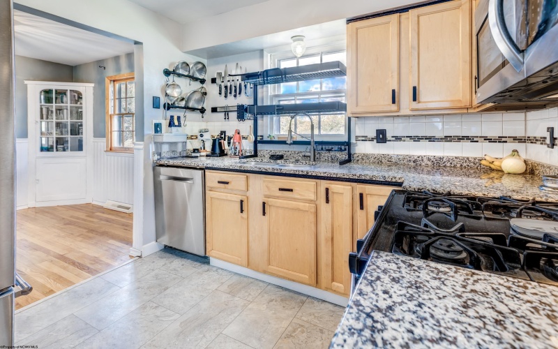 525 Woodhaven Drive, Morgantown, West Virginia 26505, 3 Bedrooms Bedrooms, 8 Rooms Rooms,2 BathroomsBathrooms,Single Family Detached,For Sale,Woodhaven,10164429