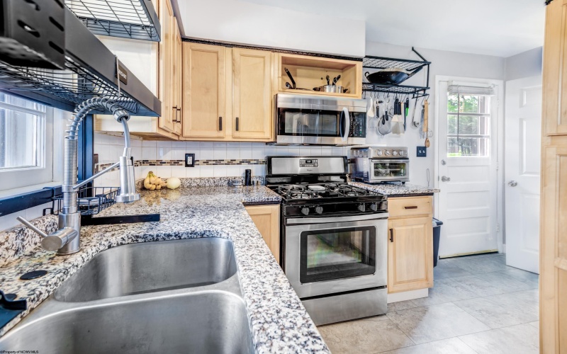 525 Woodhaven Drive, Morgantown, West Virginia 26505, 3 Bedrooms Bedrooms, 8 Rooms Rooms,2 BathroomsBathrooms,Single Family Detached,For Sale,Woodhaven,10164429