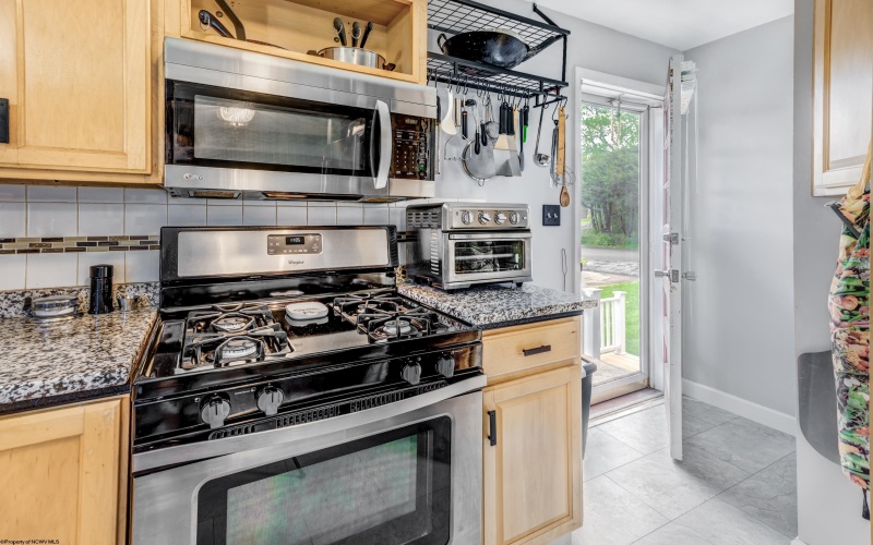 525 Woodhaven Drive, Morgantown, West Virginia 26505, 3 Bedrooms Bedrooms, 8 Rooms Rooms,2 BathroomsBathrooms,Single Family Detached,For Sale,Woodhaven,10164429