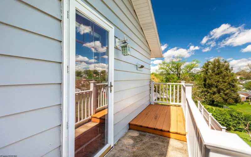 525 Woodhaven Drive, Morgantown, West Virginia 26505, 3 Bedrooms Bedrooms, 8 Rooms Rooms,2 BathroomsBathrooms,Single Family Detached,For Sale,Woodhaven,10164429