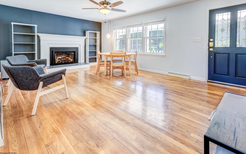 525 Woodhaven Drive, Morgantown, West Virginia 26505, 3 Bedrooms Bedrooms, 8 Rooms Rooms,2 BathroomsBathrooms,Single Family Detached,For Sale,Woodhaven,10164429