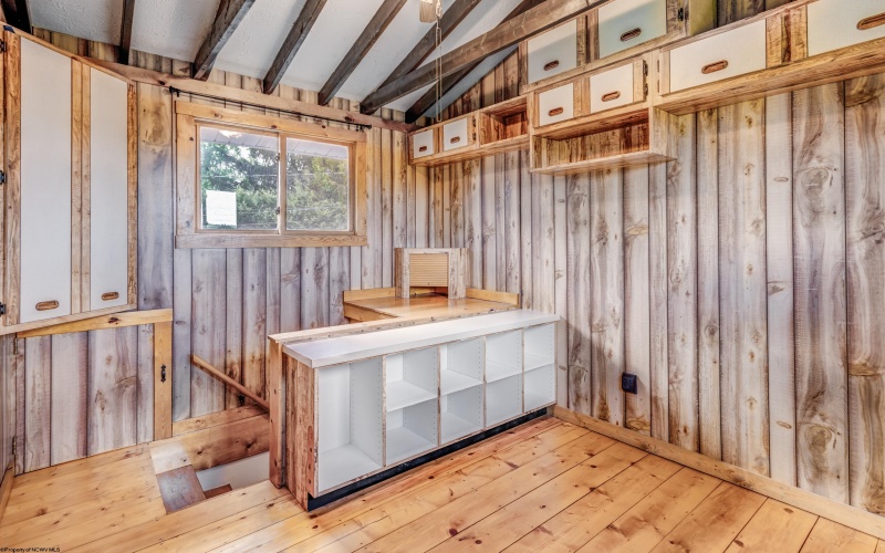 525 Woodhaven Drive, Morgantown, West Virginia 26505, 3 Bedrooms Bedrooms, 8 Rooms Rooms,2 BathroomsBathrooms,Single Family Detached,For Sale,Woodhaven,10164429