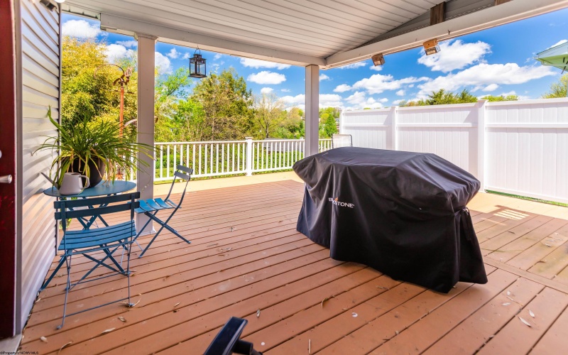 525 Woodhaven Drive, Morgantown, West Virginia 26505, 3 Bedrooms Bedrooms, 8 Rooms Rooms,2 BathroomsBathrooms,Single Family Detached,For Sale,Woodhaven,10164429