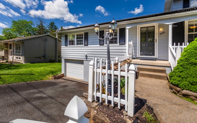 525 Woodhaven Drive, Morgantown, West Virginia 26505, 3 Bedrooms Bedrooms, 8 Rooms Rooms,2 BathroomsBathrooms,Single Family Detached,For Sale,Woodhaven,10164429