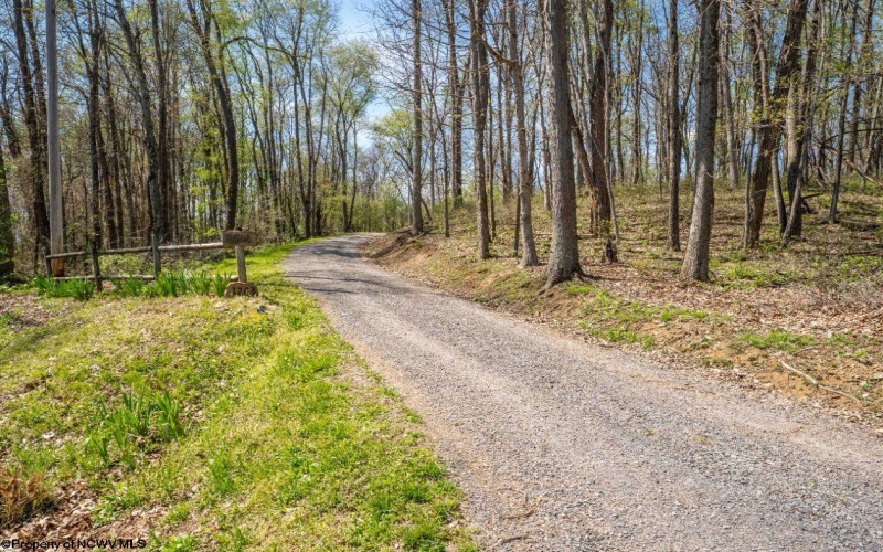 1263 Moccasin Rocks Road, Bruceton Mills, West Virginia 26525, 3 Bedrooms Bedrooms, 6 Rooms Rooms,2 BathroomsBathrooms,Single Family Detached,For Sale,Moccasin Rocks,10164427