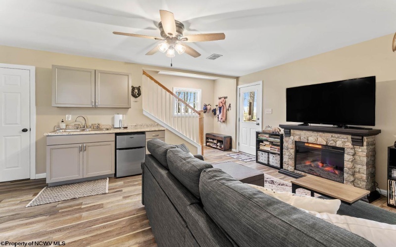 1263 Moccasin Rocks Road, Bruceton Mills, West Virginia 26525, 3 Bedrooms Bedrooms, 6 Rooms Rooms,2 BathroomsBathrooms,Single Family Detached,For Sale,Moccasin Rocks,10164427