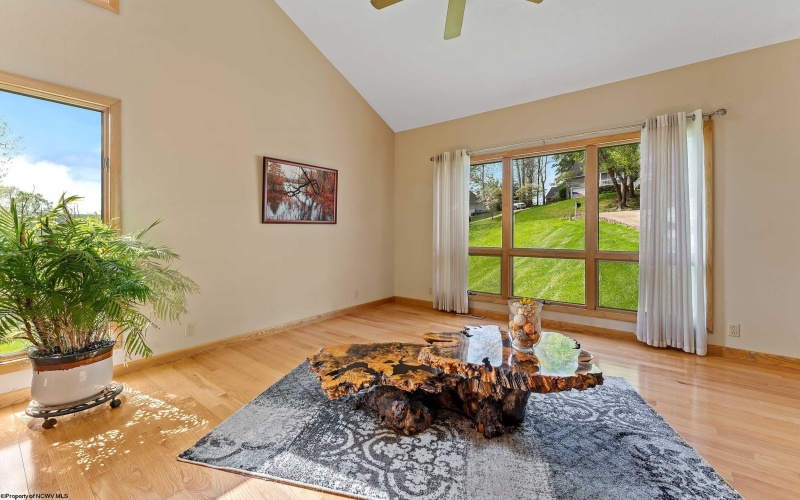 3726 Swallowtail Drive, Morgantown, West Virginia 26508, 3 Bedrooms Bedrooms, 8 Rooms Rooms,3 BathroomsBathrooms,Single Family Detached,For Sale,Swallowtail,10164413