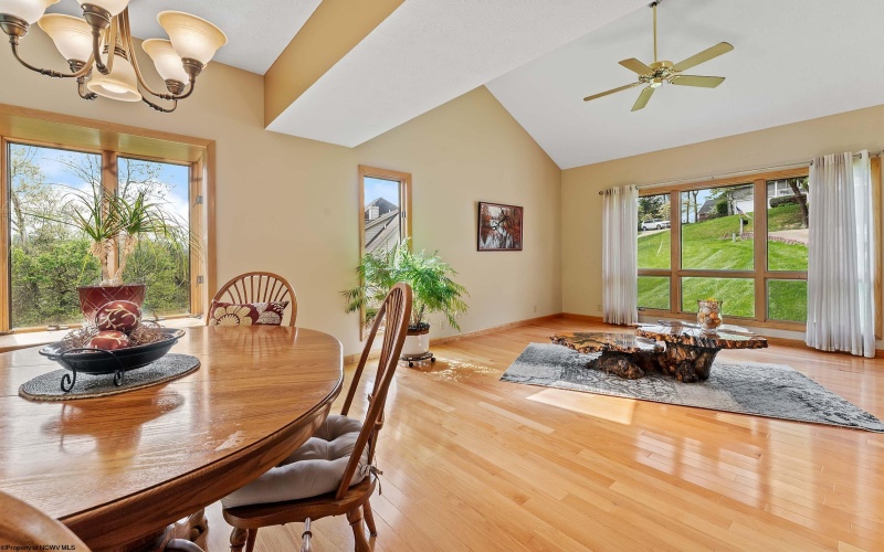 3726 Swallowtail Drive, Morgantown, West Virginia 26508, 3 Bedrooms Bedrooms, 8 Rooms Rooms,3 BathroomsBathrooms,Single Family Detached,For Sale,Swallowtail,10164413