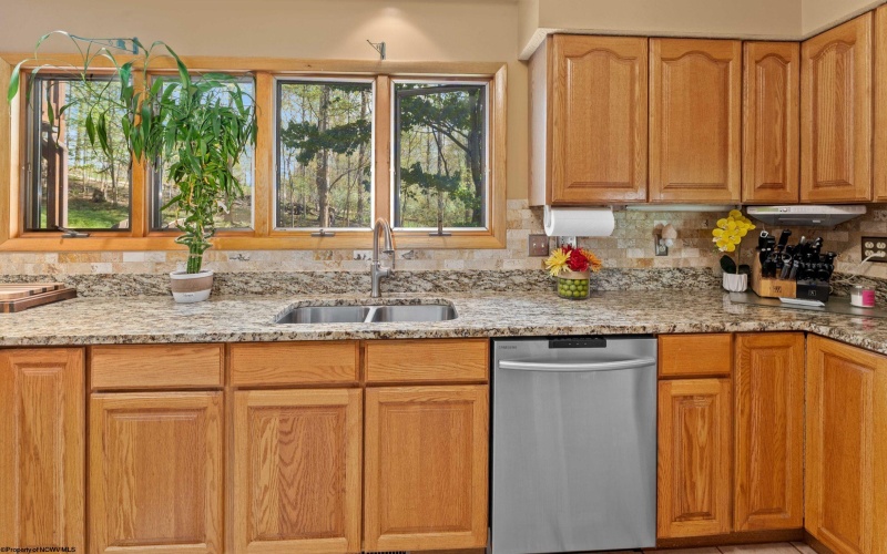 3726 Swallowtail Drive, Morgantown, West Virginia 26508, 3 Bedrooms Bedrooms, 8 Rooms Rooms,3 BathroomsBathrooms,Single Family Detached,For Sale,Swallowtail,10164413