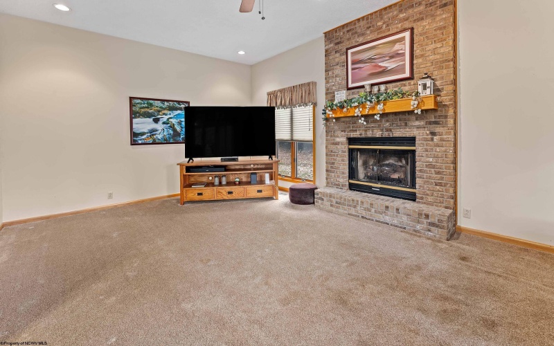 3726 Swallowtail Drive, Morgantown, West Virginia 26508, 3 Bedrooms Bedrooms, 8 Rooms Rooms,3 BathroomsBathrooms,Single Family Detached,For Sale,Swallowtail,10164413