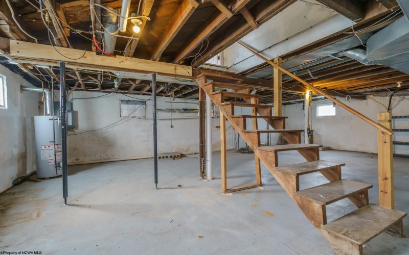 1615 Mary Lou Retton Drive, Fairmont, West Virginia 26554, 3 Bedrooms Bedrooms, 8 Rooms Rooms,2 BathroomsBathrooms,Single Family Detached,For Sale,Mary Lou Retton,10164411