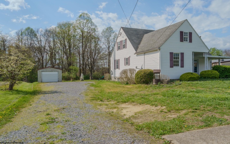 1615 Mary Lou Retton Drive, Fairmont, West Virginia 26554, 3 Bedrooms Bedrooms, 8 Rooms Rooms,2 BathroomsBathrooms,Single Family Detached,For Sale,Mary Lou Retton,10164411