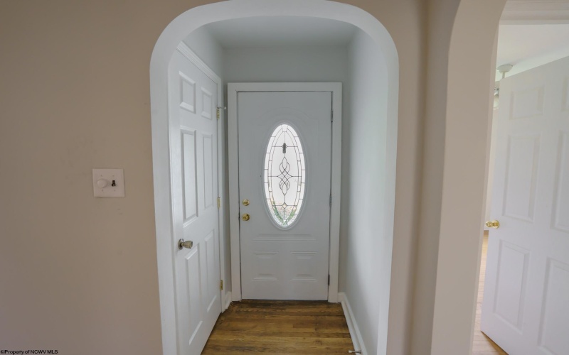 1615 Mary Lou Retton Drive, Fairmont, West Virginia 26554, 3 Bedrooms Bedrooms, 8 Rooms Rooms,2 BathroomsBathrooms,Single Family Detached,For Sale,Mary Lou Retton,10164411