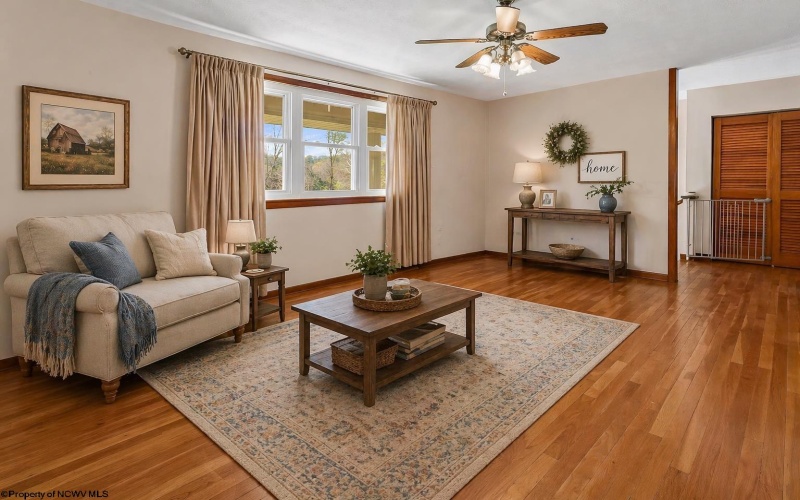 1000 Morningside Drive, Morgantown, West Virginia 26508, 5 Bedrooms Bedrooms, 6 Rooms Rooms,2 BathroomsBathrooms,Single Family Detached,For Sale,Morningside,10164424