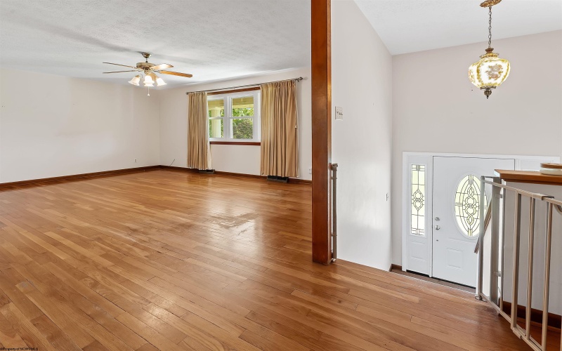 1000 Morningside Drive, Morgantown, West Virginia 26508, 5 Bedrooms Bedrooms, 6 Rooms Rooms,2 BathroomsBathrooms,Single Family Detached,For Sale,Morningside,10164424