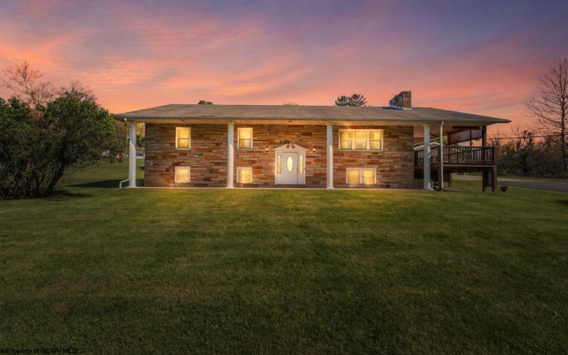 1000 Morningside Drive, Morgantown, West Virginia 26508, 5 Bedrooms Bedrooms, 6 Rooms Rooms,2 BathroomsBathrooms,Single Family Detached,For Sale,Morningside,10164424