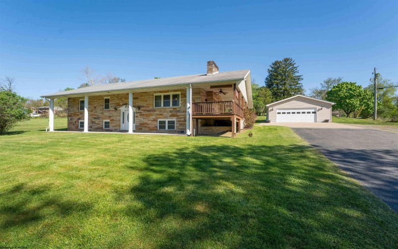 1000 Morningside Drive, Morgantown, West Virginia 26508, 5 Bedrooms Bedrooms, 6 Rooms Rooms,2 BathroomsBathrooms,Single Family Detached,For Sale,Morningside,10164424