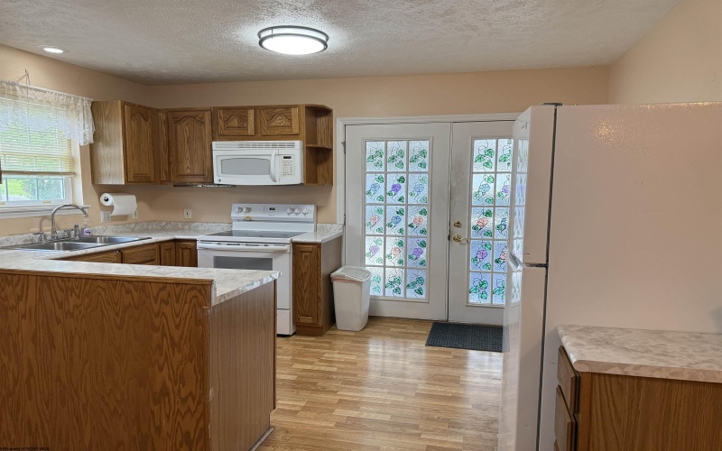 1205 Main Street, Clarksburg, West Virginia 26301, 3 Bedrooms Bedrooms, 6 Rooms Rooms,2 BathroomsBathrooms,Single Family Detached,For Sale,Main,10164423