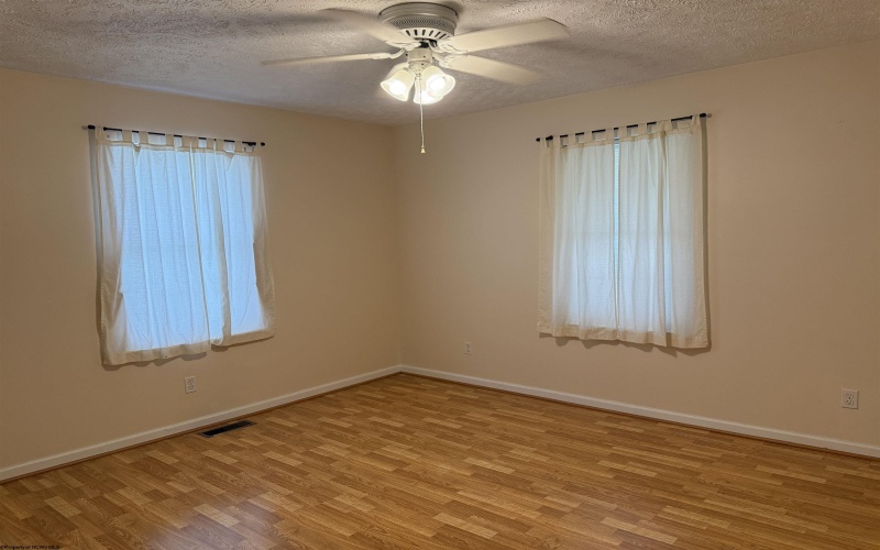 1205 Main Street, Clarksburg, West Virginia 26301, 3 Bedrooms Bedrooms, 6 Rooms Rooms,2 BathroomsBathrooms,Single Family Detached,For Sale,Main,10164423